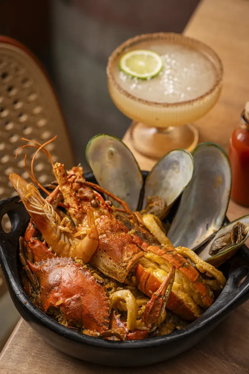 Arroz de mariscos con langosta y cangrejo